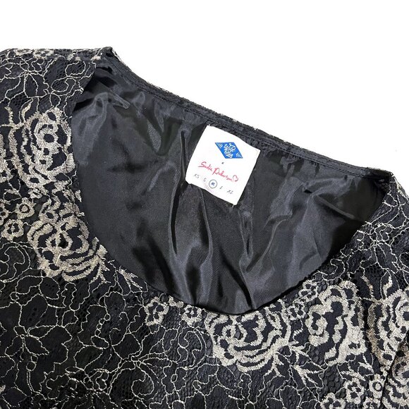 Wild Blue x Sadie Robertson Black Gold Floral Crop Top (medium) - Picture 3 of 8